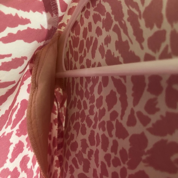 Aileen Pink Silky Animal Print Long Button Down 3X - Picture 10 of 11